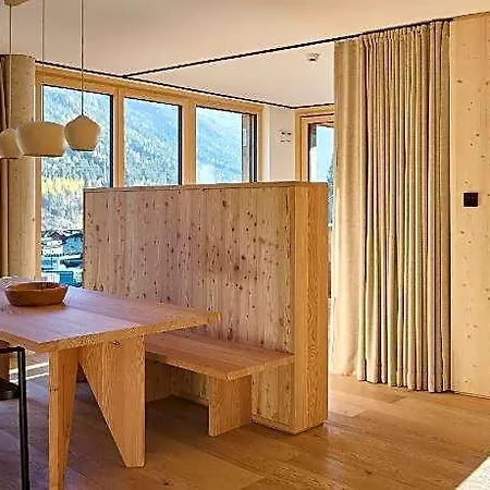 Laerchenlodge Skyspa And Whirlpool Stubai Card 4* Neustift im Stubaital
